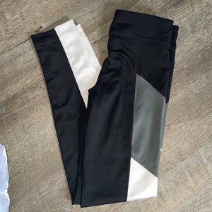 Youth Large (Fits XS) Nike Color Block Athletic Leggings